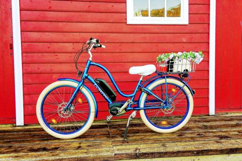 Electra Townie e-bike ready for rental in Balestrand with fjord and mountain views