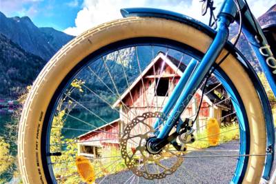 E-bike tour in Balestrand with scenic mountain and fjord landscapes